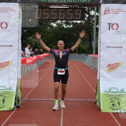14.06.2026 - 7 Türme Triathlon Andreas Tolksdorf http://msf.ph/oto/9809017 14.06.2026 16:56:58 Ziel 742 meine-sportfotos.de