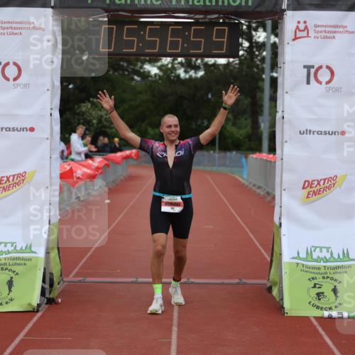 14.06.2026 - 7 Türme Triathlon Andreas Tolksdorf http://msf.ph/oto/9809018 14.06.2026 16:56:58 Ziel 742 meine-sportfotos.de