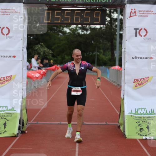 14.06.2026 - 7 Türme Triathlon Andreas Tolksdorf http://msf.ph/oto/9809026 14.06.2026 16:56:58 Ziel 742 meine-sportfotos.de