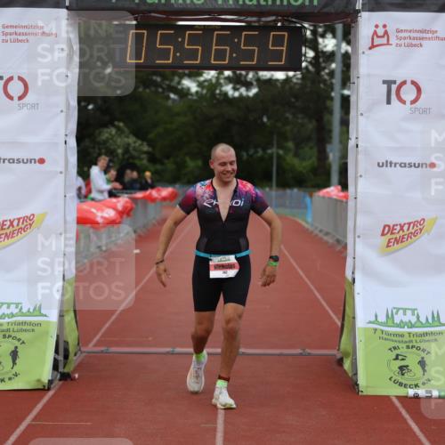 14.06.2026 - 7 Türme Triathlon Andreas Tolksdorf http://msf.ph/oto/9809028 14.06.2026 16:56:58 Ziel 742 meine-sportfotos.de