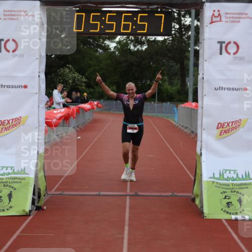 14.06.2026 - 7 Türme Triathlon Andreas Tolksdorf http://msf.ph/oto/9809053 14.06.2026 16:56:56 Ziel 742 meine-sportfotos.de