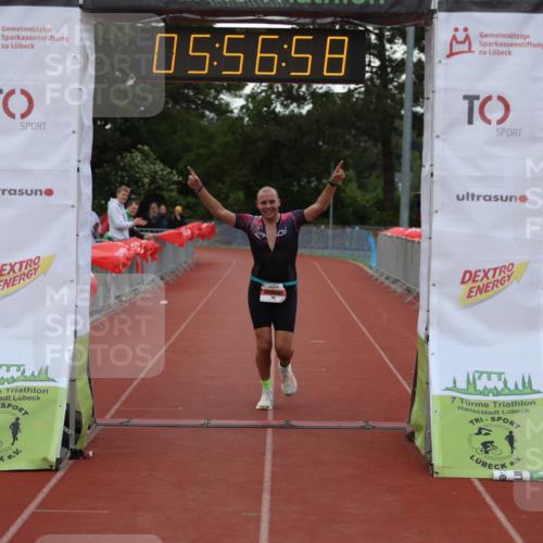 14.06.2026 - 7 Türme Triathlon Andreas Tolksdorf http://msf.ph/oto/9809059 14.06.2026 16:56:56 Ziel 742 meine-sportfotos.de