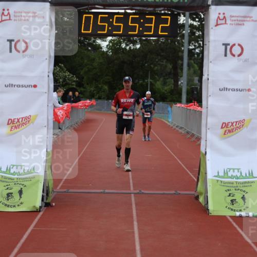 14.06.2026 - 7 Türme Triathlon Andreas Tolksdorf http://msf.ph/oto/9809148 14.06.2026 16:55:31 Ziel 763, 858 meine-sportfotos.de