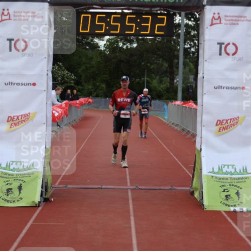 14.06.2026 - 7 Türme Triathlon Andreas Tolksdorf http://msf.ph/oto/9809149 14.06.2026 16:55:31 Ziel 763, 858 meine-sportfotos.de