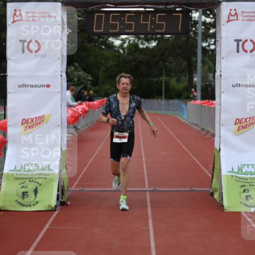 14.06.2026 - 7 Türme Triathlon Andreas Tolksdorf http://msf.ph/oto/9809156 14.06.2026 16:54:56 Ziel 807 meine-sportfotos.de