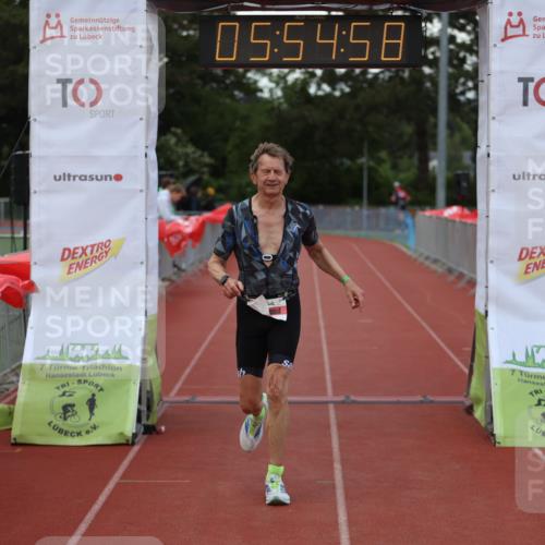14.06.2026 - 7 Türme Triathlon Andreas Tolksdorf http://msf.ph/oto/9809171 14.06.2026 16:54:57 Ziel 807 meine-sportfotos.de