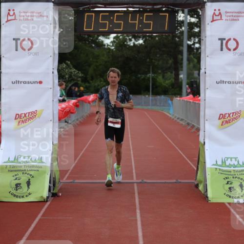 14.06.2026 - 7 Türme Triathlon Andreas Tolksdorf http://msf.ph/oto/9809182 14.06.2026 16:54:55 Ziel 807 meine-sportfotos.de