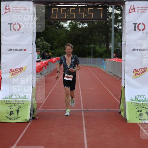 14.06.2026 - 7 Türme Triathlon Andreas Tolksdorf http://msf.ph/oto/9809184 14.06.2026 16:54:55 Ziel 807 meine-sportfotos.de