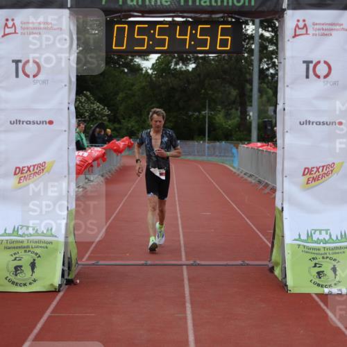 14.06.2026 - 7 Türme Triathlon Andreas Tolksdorf http://msf.ph/oto/9809189 14.06.2026 16:54:55 Ziel 807 meine-sportfotos.de