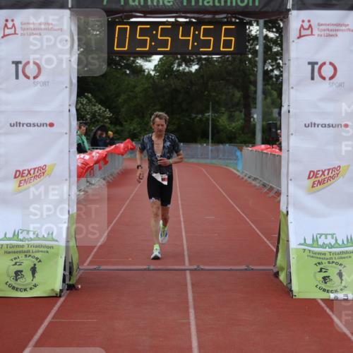 14.06.2026 - 7 Türme Triathlon Andreas Tolksdorf http://msf.ph/oto/9809190 14.06.2026 16:54:55 Ziel 807 meine-sportfotos.de