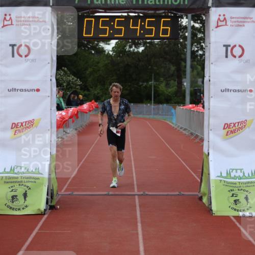 14.06.2026 - 7 Türme Triathlon Andreas Tolksdorf http://msf.ph/oto/9809191 14.06.2026 16:54:55 Ziel 807 meine-sportfotos.de