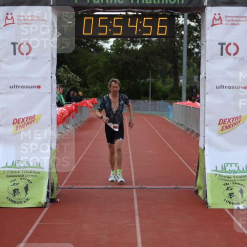 14.06.2026 - 7 Türme Triathlon Andreas Tolksdorf http://msf.ph/oto/9809194 14.06.2026 16:54:55 Ziel 807 meine-sportfotos.de