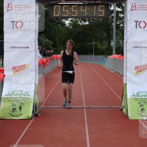 14.06.2026 - 7 Türme Triathlon Andreas Tolksdorf http://msf.ph/oto/9809230 14.06.2026 16:54:14 Ziel 635 meine-sportfotos.de