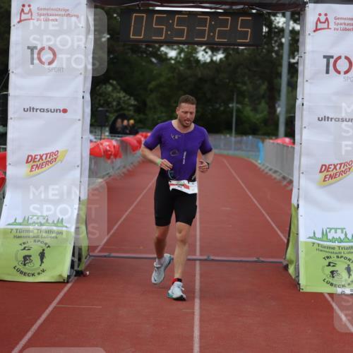 14.06.2026 - 7 Türme Triathlon Andreas Tolksdorf http://msf.ph/oto/9809236 14.06.2026 16:53:24 Ziel 663 meine-sportfotos.de