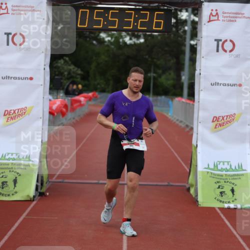 14.06.2026 - 7 Türme Triathlon Andreas Tolksdorf http://msf.ph/oto/9809254 14.06.2026 16:53:25 Ziel 663 meine-sportfotos.de