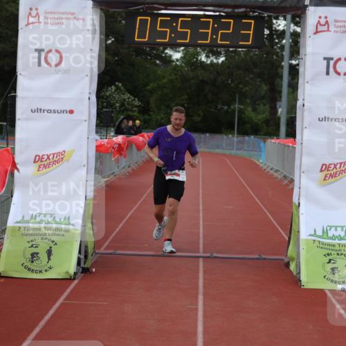 14.06.2026 - 7 Türme Triathlon Andreas Tolksdorf http://msf.ph/oto/9809263 14.06.2026 16:53:22 Ziel 663, 860 meine-sportfotos.de