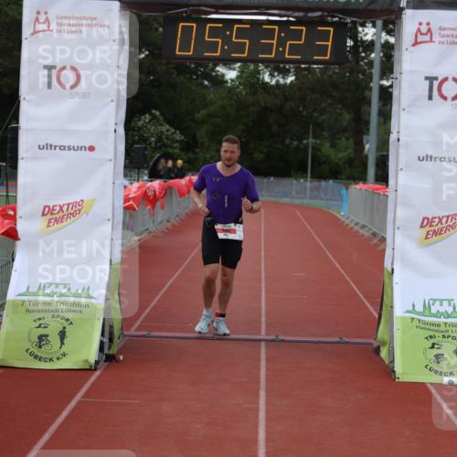 14.06.2026 - 7 Türme Triathlon Andreas Tolksdorf http://msf.ph/oto/9809266 14.06.2026 16:53:22 Ziel 663, 860 meine-sportfotos.de