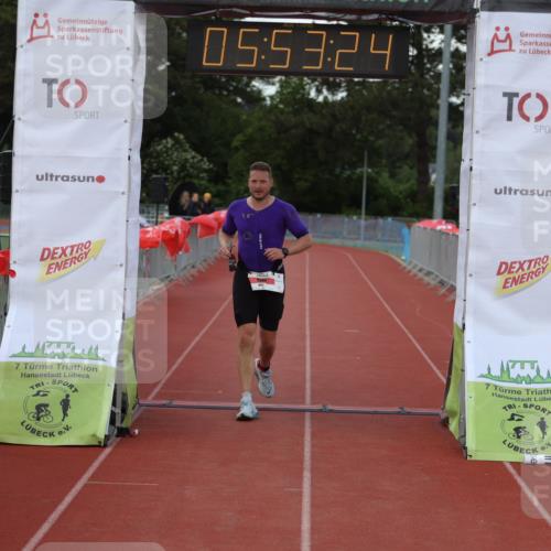 14.06.2026 - 7 Türme Triathlon Andreas Tolksdorf http://msf.ph/oto/9809270 14.06.2026 16:53:22 Ziel 663, 860 meine-sportfotos.de