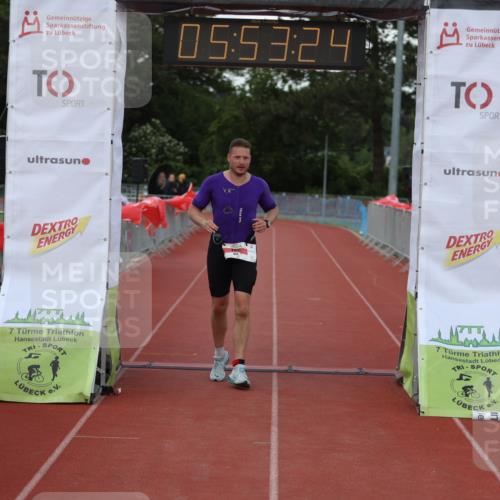 14.06.2026 - 7 Türme Triathlon Andreas Tolksdorf http://msf.ph/oto/9809276 14.06.2026 16:53:23 Ziel 663, 860 meine-sportfotos.de