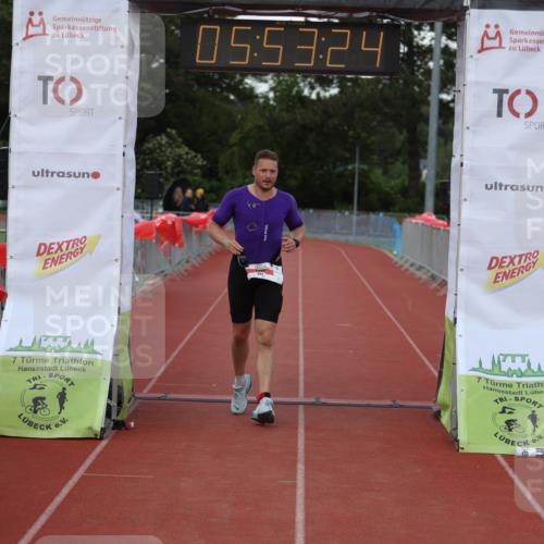 14.06.2026 - 7 Türme Triathlon Andreas Tolksdorf http://msf.ph/oto/9809277 14.06.2026 16:53:23 Ziel 663, 860 meine-sportfotos.de