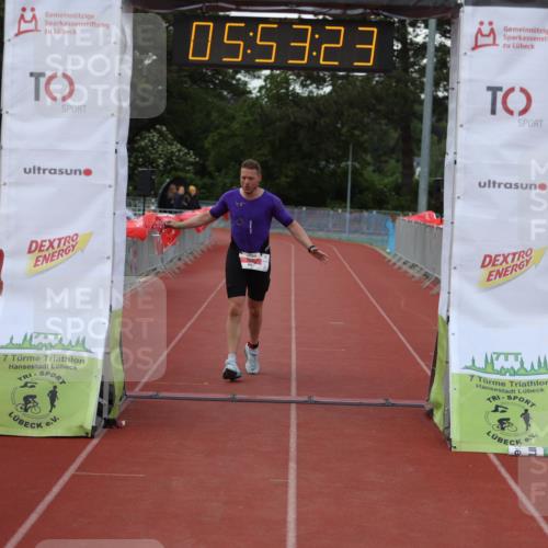 14.06.2026 - 7 Türme Triathlon Andreas Tolksdorf http://msf.ph/oto/9809281 14.06.2026 16:53:22 Ziel 663, 860 meine-sportfotos.de