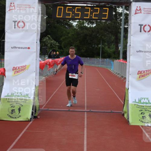 14.06.2026 - 7 Türme Triathlon Andreas Tolksdorf http://msf.ph/oto/9809286 14.06.2026 16:53:22 Ziel 663, 860 meine-sportfotos.de
