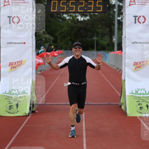 14.06.2026 - 7 Türme Triathlon Andreas Tolksdorf http://msf.ph/oto/9809308 14.06.2026 16:52:34 Ziel 748 meine-sportfotos.de