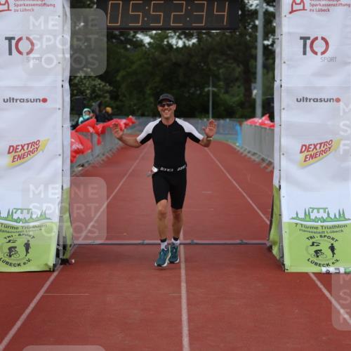 14.06.2026 - 7 Türme Triathlon Andreas Tolksdorf http://msf.ph/oto/9809317 14.06.2026 16:52:34 Ziel 748 meine-sportfotos.de