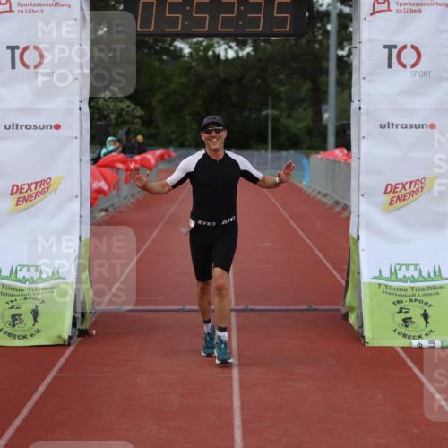 14.06.2026 - 7 Türme Triathlon Andreas Tolksdorf http://msf.ph/oto/9809322 14.06.2026 16:52:34 Ziel 748 meine-sportfotos.de