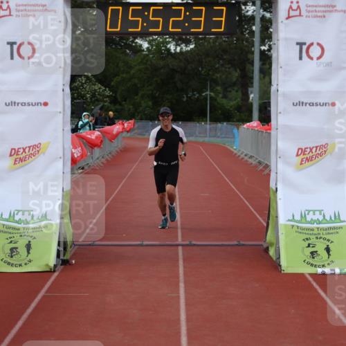14.06.2026 - 7 Türme Triathlon Andreas Tolksdorf http://msf.ph/oto/9809327 14.06.2026 16:52:32 Ziel 748 meine-sportfotos.de