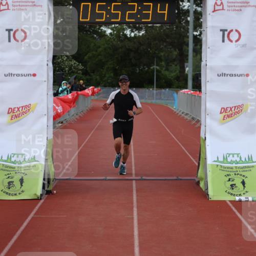 14.06.2026 - 7 Türme Triathlon Andreas Tolksdorf http://msf.ph/oto/9809332 14.06.2026 16:52:33 Ziel 748 meine-sportfotos.de