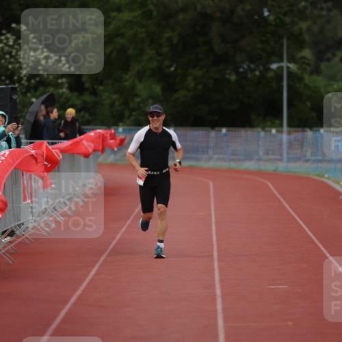 14.06.2026 - 7 Türme Triathlon Andreas Tolksdorf http://msf.ph/oto/9809340 14.06.2026 16:52:29 Ziel 748 meine-sportfotos.de
