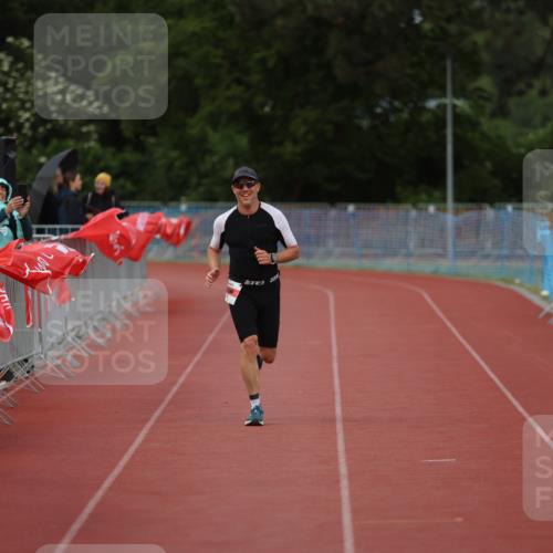 14.06.2026 - 7 Türme Triathlon Andreas Tolksdorf http://msf.ph/oto/9809347 14.06.2026 16:52:29 Ziel 748 meine-sportfotos.de