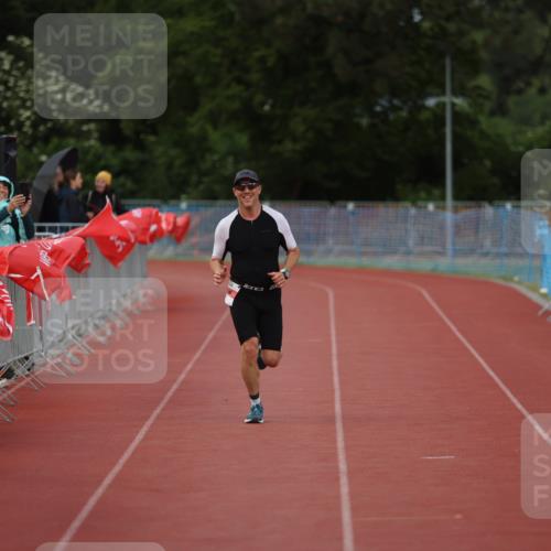 14.06.2026 - 7 Türme Triathlon Andreas Tolksdorf http://msf.ph/oto/9809348 14.06.2026 16:52:29 Ziel 748 meine-sportfotos.de