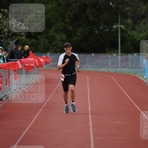 14.06.2026 - 7 Türme Triathlon Andreas Tolksdorf http://msf.ph/oto/9809351 14.06.2026 16:52:30 Ziel 748 meine-sportfotos.de