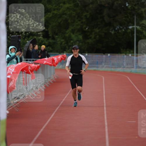 14.06.2026 - 7 Türme Triathlon Andreas Tolksdorf http://msf.ph/oto/9809364 14.06.2026 16:52:29 Ziel 748 meine-sportfotos.de