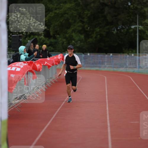 14.06.2026 - 7 Türme Triathlon Andreas Tolksdorf http://msf.ph/oto/9809366 14.06.2026 16:52:28 Ziel 748 meine-sportfotos.de