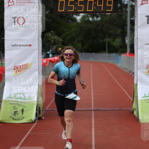 14.06.2026 - 7 Türme Triathlon Andreas Tolksdorf http://msf.ph/oto/9809405 14.06.2026 16:50:48 Ziel 1122 meine-sportfotos.de