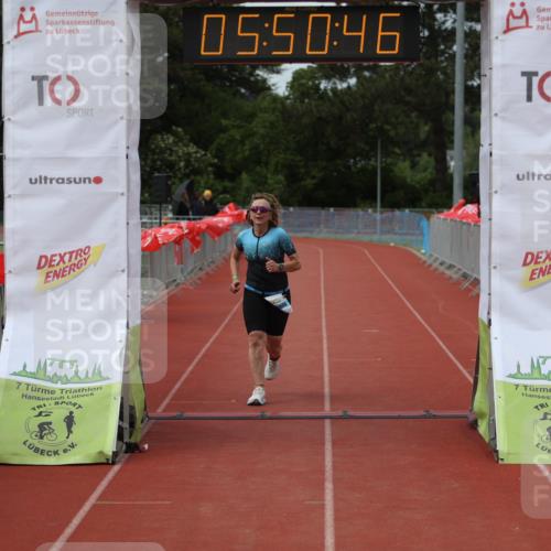 14.06.2026 - 7 Türme Triathlon Andreas Tolksdorf http://msf.ph/oto/9809427 14.06.2026 16:50:45 Ziel 1122 meine-sportfotos.de