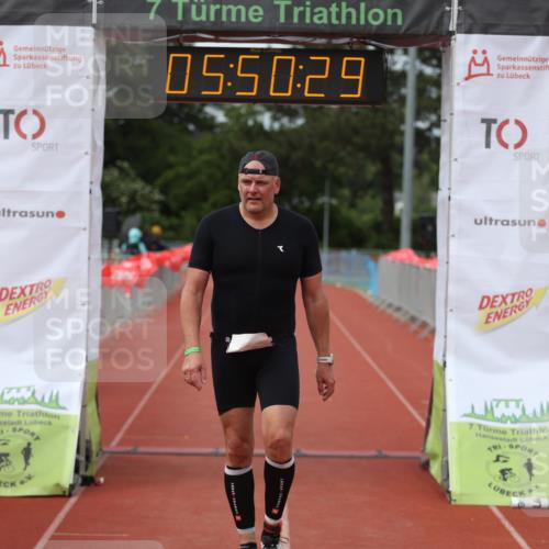 14.06.2026 - 7 Türme Triathlon Andreas Tolksdorf http://msf.ph/oto/9809452 14.06.2026 16:50:28 Ziel 766 meine-sportfotos.de