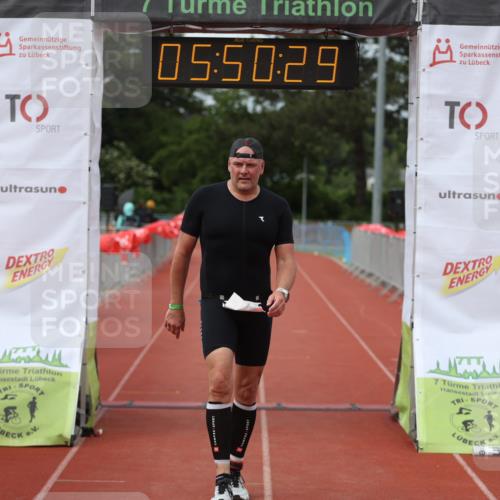 14.06.2026 - 7 Türme Triathlon Andreas Tolksdorf http://msf.ph/oto/9809472 14.06.2026 16:50:28 Ziel 766 meine-sportfotos.de
