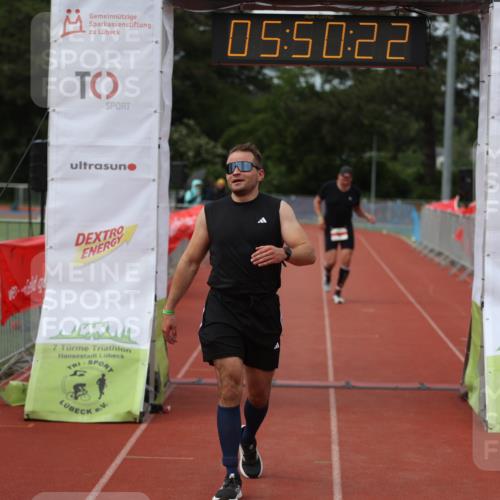 14.06.2026 - 7 Türme Triathlon Andreas Tolksdorf http://msf.ph/oto/9809478 14.06.2026 16:50:21 Ziel 694, 766 meine-sportfotos.de