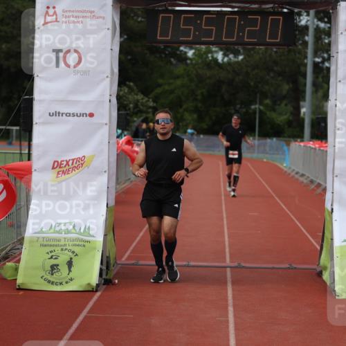 14.06.2026 - 7 Türme Triathlon Andreas Tolksdorf http://msf.ph/oto/9809498 14.06.2026 16:50:19 Ziel 694, 766 meine-sportfotos.de
