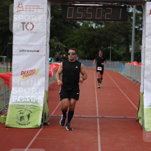 14.06.2026 - 7 Türme Triathlon Andreas Tolksdorf http://msf.ph/oto/9809505 14.06.2026 16:50:19 Ziel 694, 766 meine-sportfotos.de