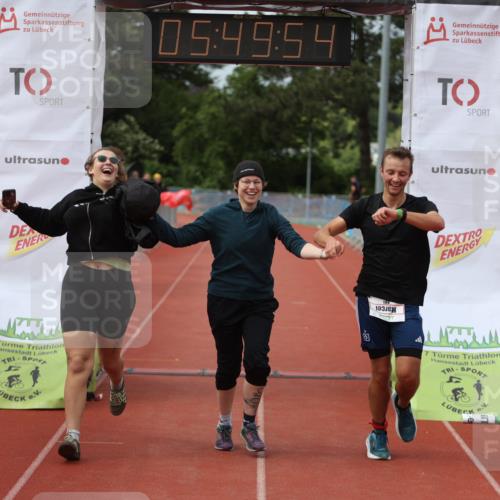 14.06.2026 - 7 Türme Triathlon Andreas Tolksdorf http://msf.ph/oto/9809534 14.06.2026 16:49:53 Ziel 829, 861, 891 meine-sportfotos.de