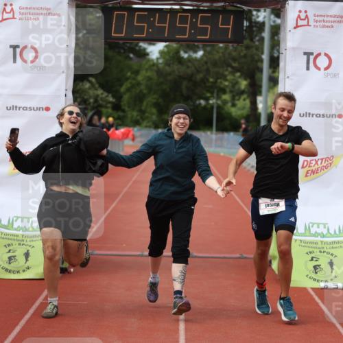 14.06.2026 - 7 Türme Triathlon Andreas Tolksdorf http://msf.ph/oto/9809535 14.06.2026 16:49:53 Ziel 829, 861, 891 meine-sportfotos.de