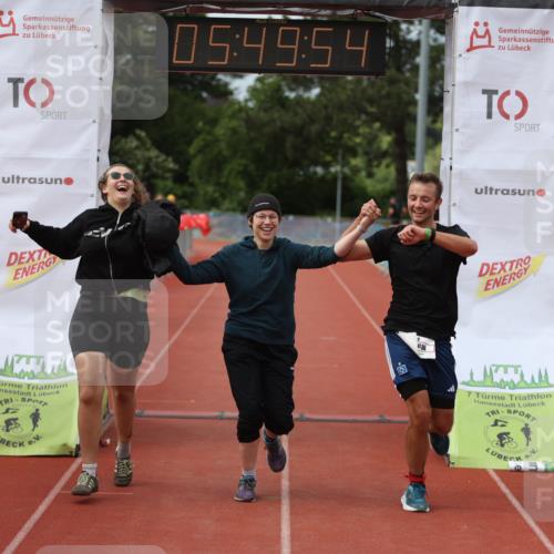 14.06.2026 - 7 Türme Triathlon Andreas Tolksdorf http://msf.ph/oto/9809554 14.06.2026 16:49:53 Ziel 829, 861, 891 meine-sportfotos.de