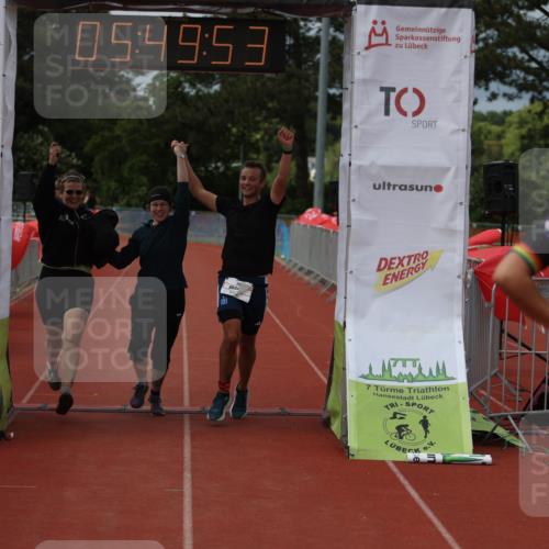 14.06.2026 - 7 Türme Triathlon Andreas Tolksdorf http://msf.ph/oto/9809557 14.06.2026 16:49:52 Ziel 767, 829, 861, 891 meine-sportfotos.de
