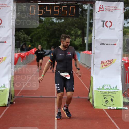 14.06.2026 - 7 Türme Triathlon Andreas Tolksdorf http://msf.ph/oto/9809558 14.06.2026 16:49:49 Ziel 767, 829, 861, 891 meine-sportfotos.de