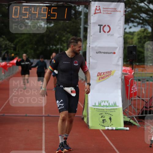 14.06.2026 - 7 Türme Triathlon Andreas Tolksdorf http://msf.ph/oto/9809569 14.06.2026 16:49:49 Ziel 767, 829, 861, 891 meine-sportfotos.de